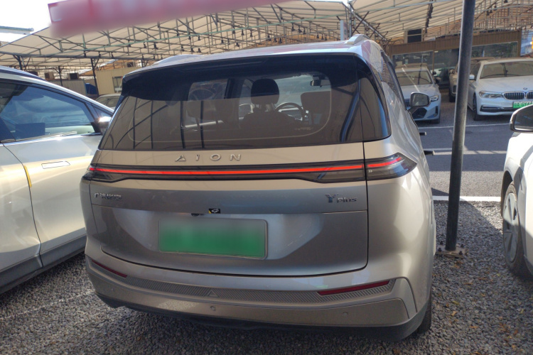 埃安 AION Y 2023款 Plus 610 智领版 三元锂车身外观6