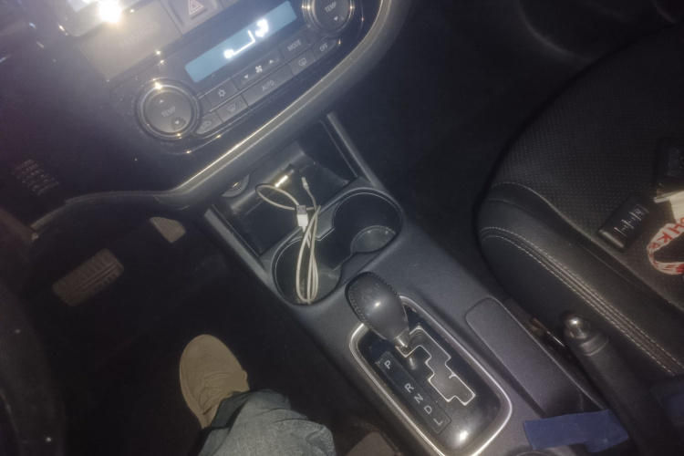 三菱 欧蓝德 2016款 2.4L 四驱精英版 5座局部细节18