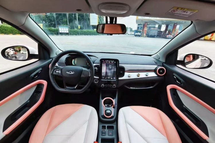 奇瑞 小蚂蚁 2022款 甜粉款 半糖版 磷酸铁锂 30kW 301km中控内饰7003