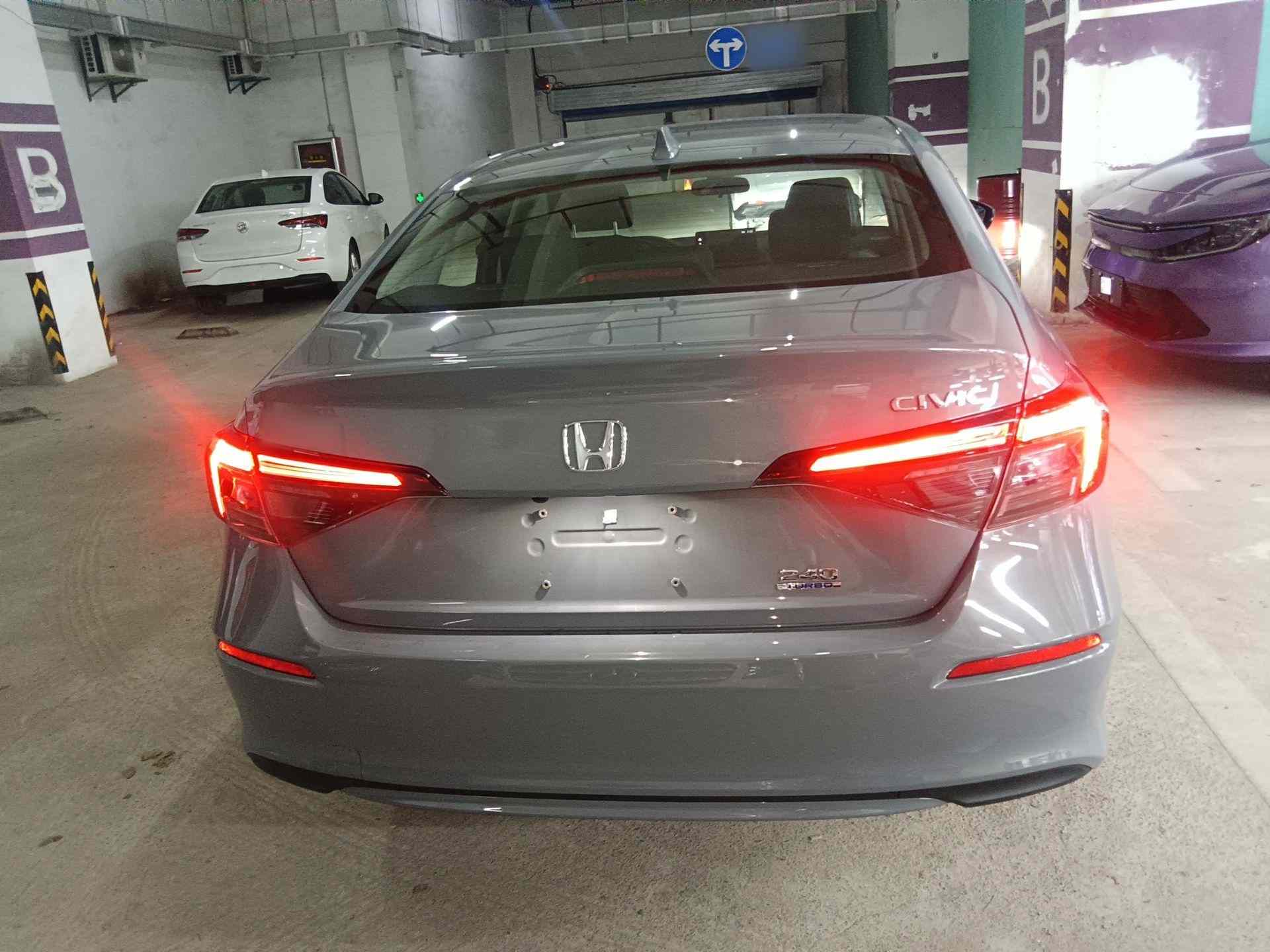 本田 思域 2025款 240TURBO CVT 智趣Plus(4)
