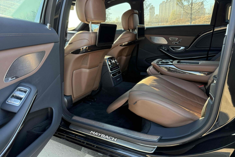 奔驰 迈巴赫S级 2019款 S 450 4MATIC中控内饰7004
