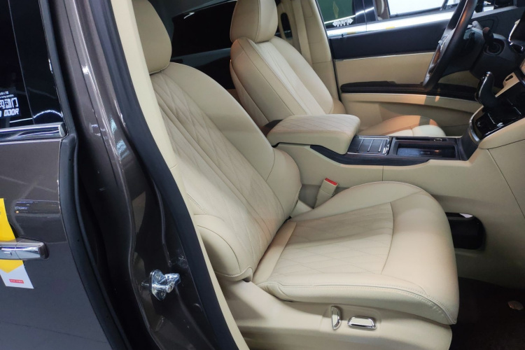 别克GL8 2023款 改款 陆上公务舱 豪华型局部细节41