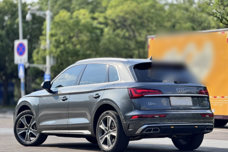 奥迪Q5L 2022款 45T 豪华动感型车身外观6003