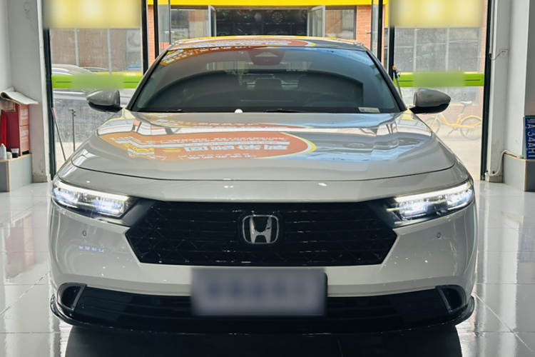 本田 雅阁 2023款 260TURBO 卓越版车身外观6005