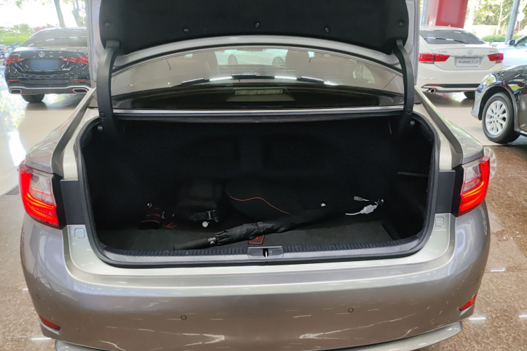 雷克萨斯ES 2015款 300h 舒适版局部细节23