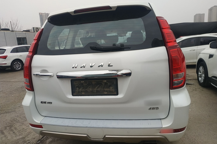 哈弗H9 2017款 2.0T 汽油四驱尊贵型 7座车身外观6