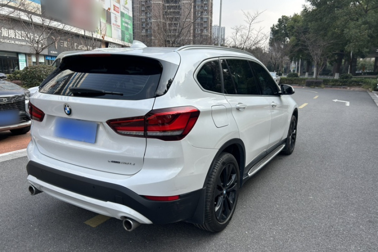 宝马X1 2021款 sDrive20Li 时尚型车身外观6003