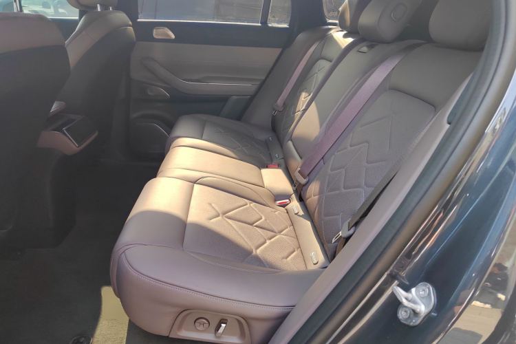 蔚来ES7 2022款 75kWh中控内饰21