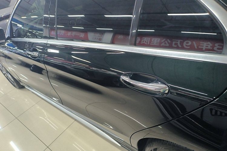 奔驰C级 2021款 C 200 L 时尚型运动版车身外观4