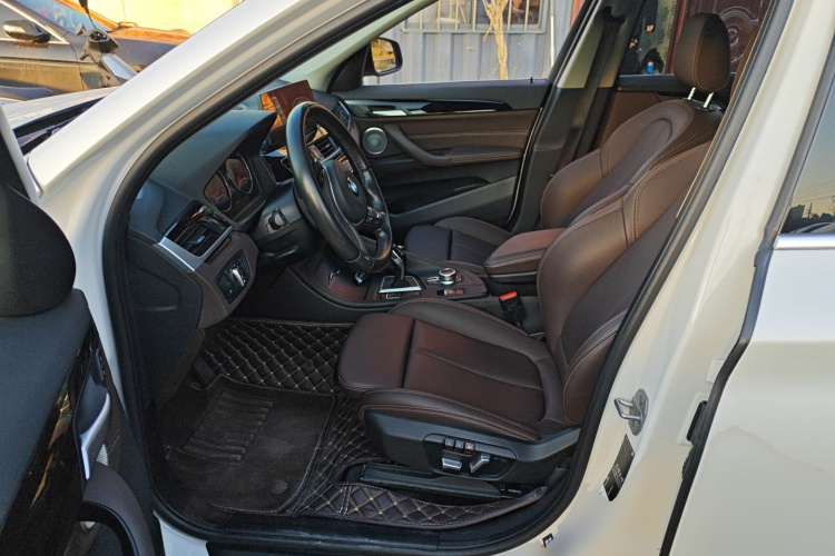 宝马X1 2021款 sDrive25Li 领先型中控内饰19