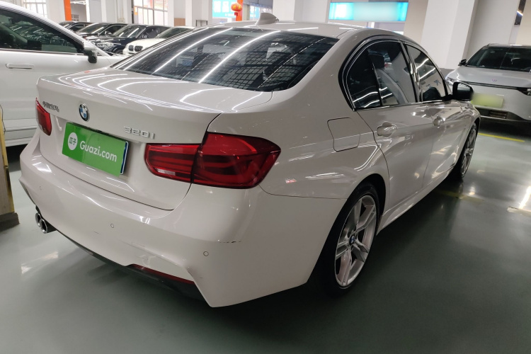 宝马3系 2018款 320i M运动套装车身外观7