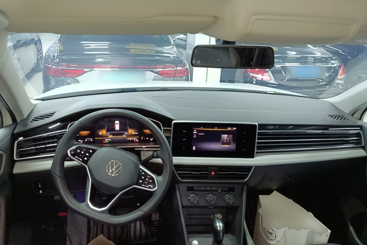 大众 途观L 2023款 330TSI 自动两驱舒享版中控内饰12