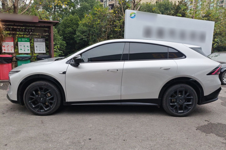 小鹏G7 2025款 702 超长续航 Max车身外观4