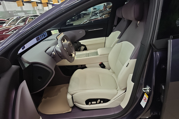 阿维塔12 2025款 Ultra增程版中控内饰19