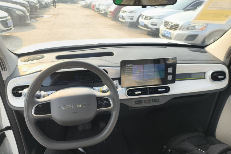 吉利银河 熊猫 2025款 210km 元气熊中控内饰12