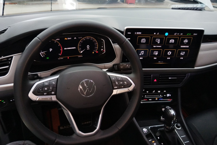 大众 宝来 2023款 300TSI DSG尊行版中控内饰12