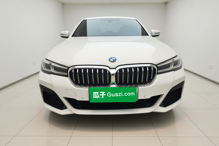 宝马5系新能源 2021款 535Le M运动套装车身外观2