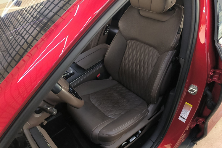 比亚迪 汉 2020款 EV 四驱高性能版旗舰型局部细节19