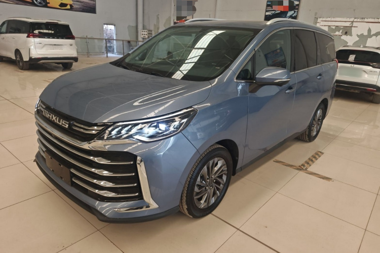 上汽大通MAXUS 大通G50 2023款 PLUS 1.5T 幸福推荐自动护航版车身外观1