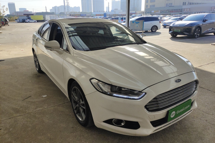 福特 蒙迪欧 2013款 2.0L GTDi240豪华运动型车身外观3
