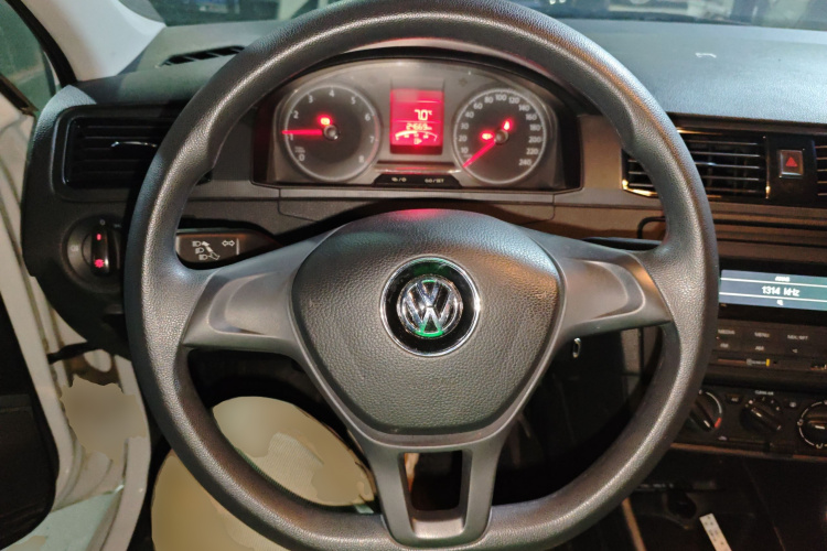 大众 桑塔纳 2021款 1.5L 手动风尚版中控内饰13