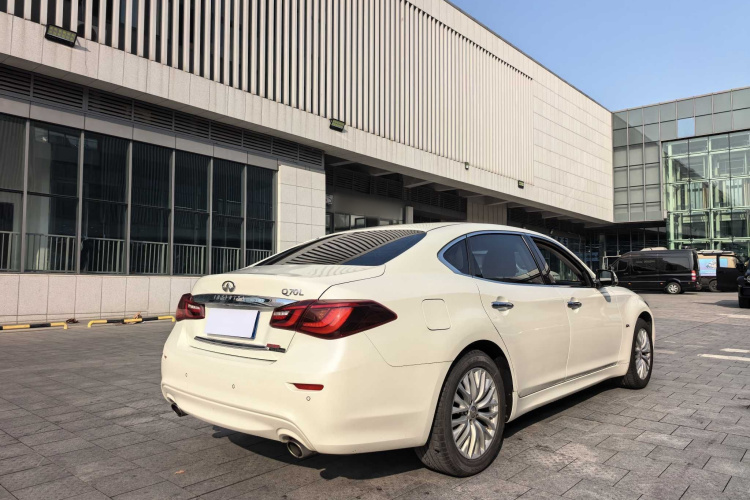 英菲尼迪Q70 2019款 Q70L 2.0T 悦享版车身外观6005