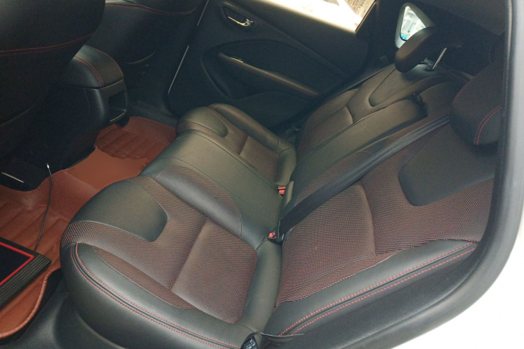 菲亚特 致悦 2014款 1.4T 自动运动版中控内饰21