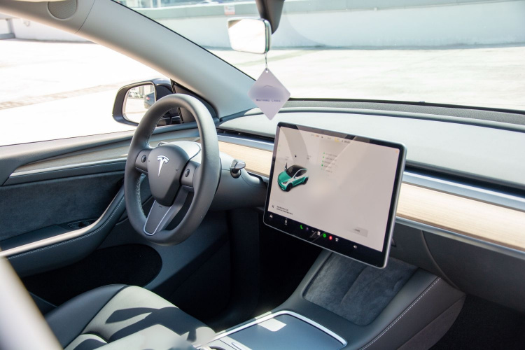 特斯拉 Model Y 2022款 后轮驱动版中控内饰7003