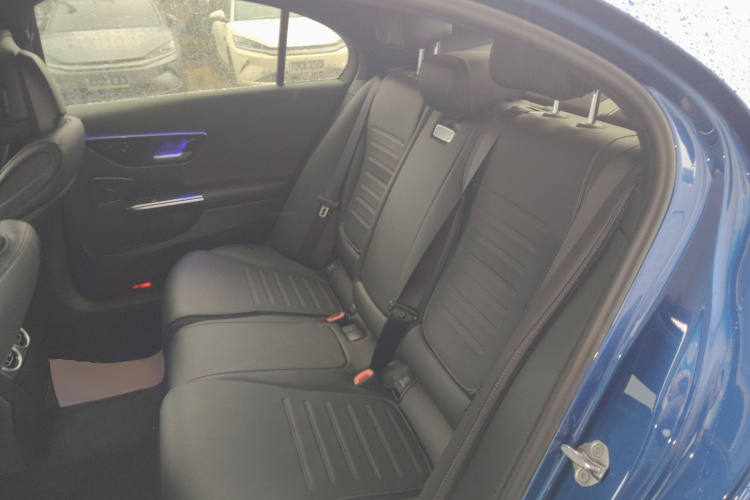 奔驰C级 2022款 改款 C 200 L 运动版中控内饰7004