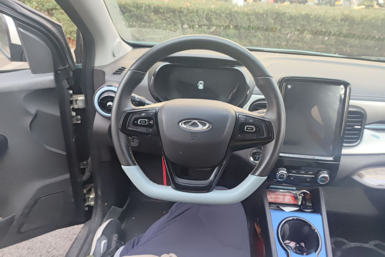 奇瑞 小蚂蚁 2022款 甜粉款 全糖版 磷酸铁锂 30kW 301km中控内饰13