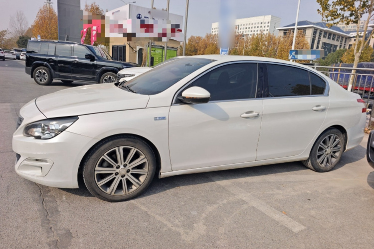 标致408 2016款 1.6T 自动豪华版车身外观4