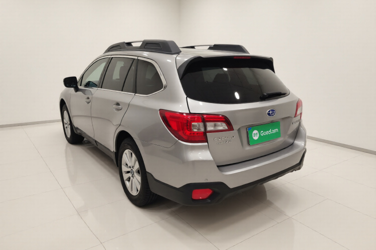 斯巴鲁 傲虎 2015款 2.5i 豪华导航版车身外观5