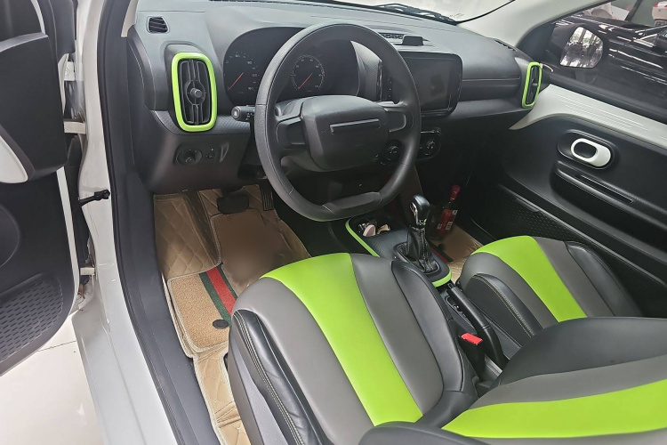 荣威 科莱威CLEVER 2021款 302km新四座超能版中控内饰7007