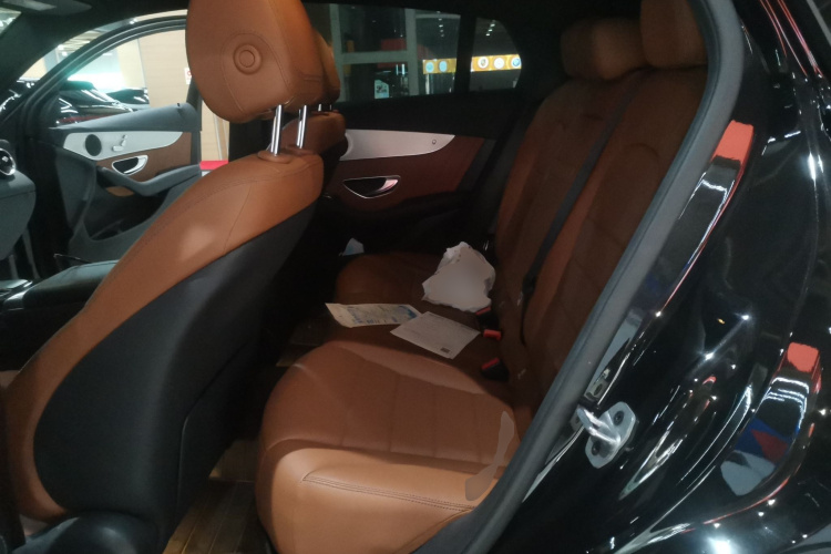 奔驰GLC轿跑 2022款 改款 GLC 260 4MATIC 轿跑SUV中控内饰21