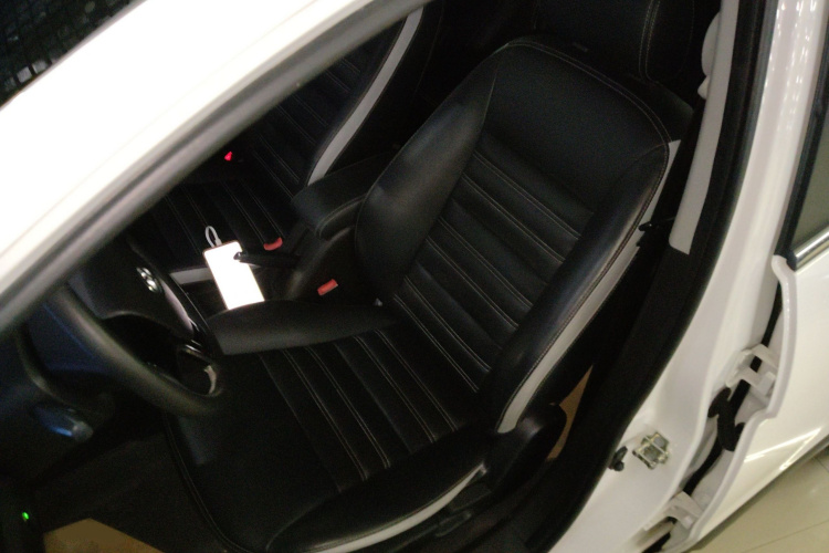 北汽新能源EC5 2019款 新尚版局部细节19