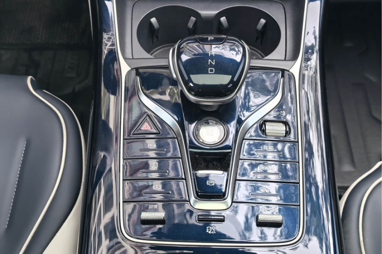 比亚迪 秦PLUS 2021款 EV 400KM 豪华型局部细节18