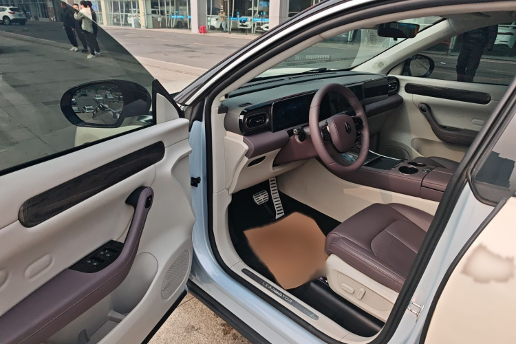 零跑汽车 零跑C11 2023款 增程 300智享版中控内饰7003