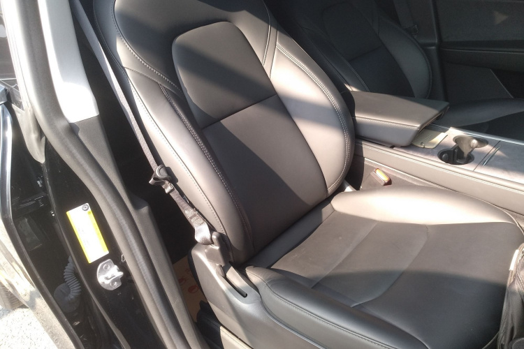 特斯拉 Model Y 2022款 改款 后轮驱动版局部细节41