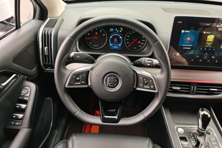 比亚迪 唐 2018款 2.0T 自动智联尊贵型 7座 国V局部细节13