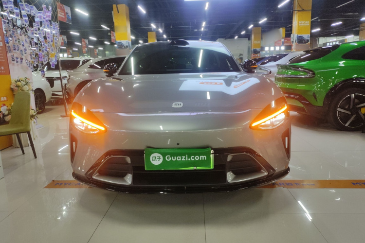 小米汽车 小米YU7 2025款 超长续航后驱版车身外观2