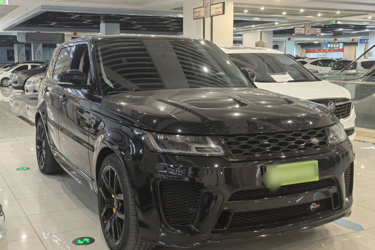 路虎 揽胜运动版 2021款 3.0 L6 耀黑版车身外观6002