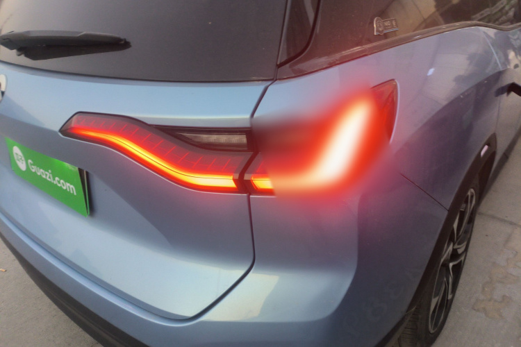 蔚来ES8 2018款 创始版车身外观9