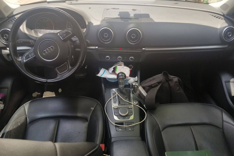 奥迪A3 2016款 Limousine 35 TFSI 领英型中控内饰7002