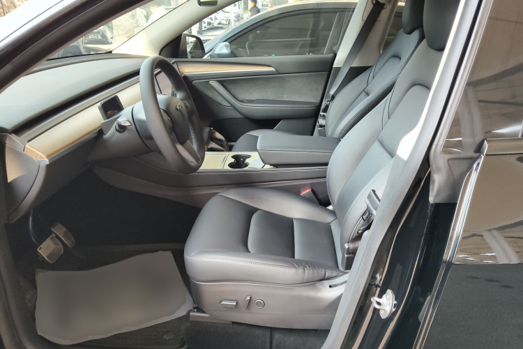 特斯拉 Model Y 2022款 后轮驱动版局部细节19