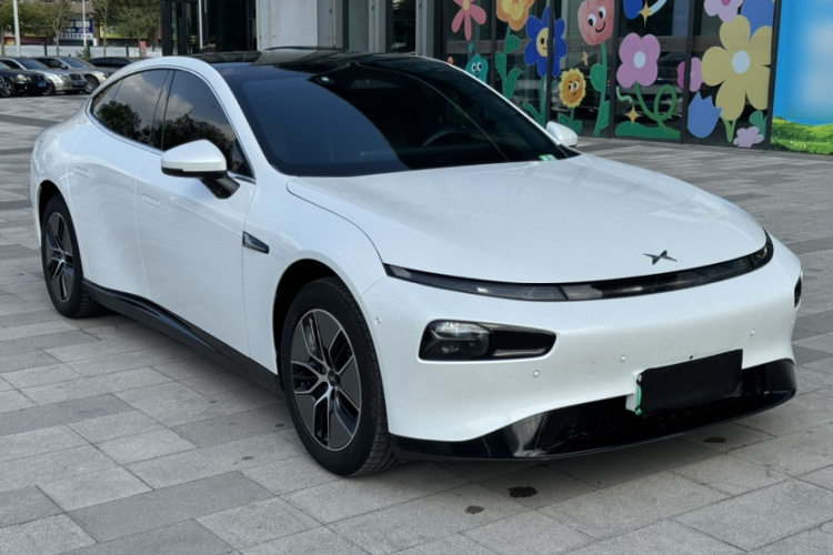 小鹏P7 2023款 P7i 702 Pro车身外观6007