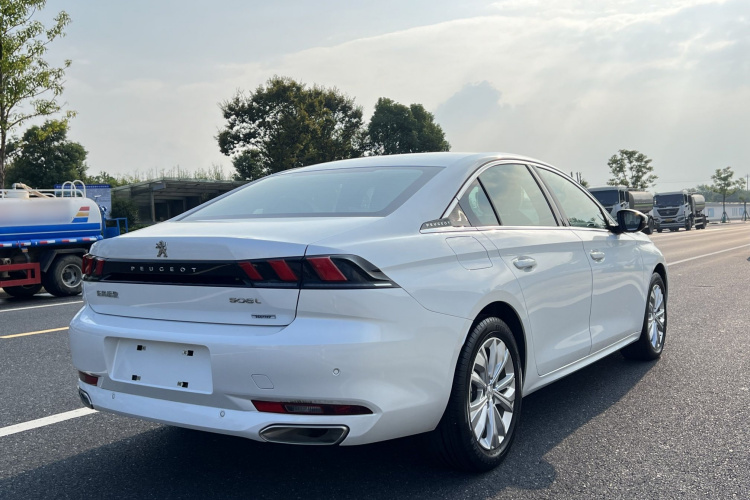 标致508 2022款 改款 508L 360THP PureTech 先锋版车身外观6005