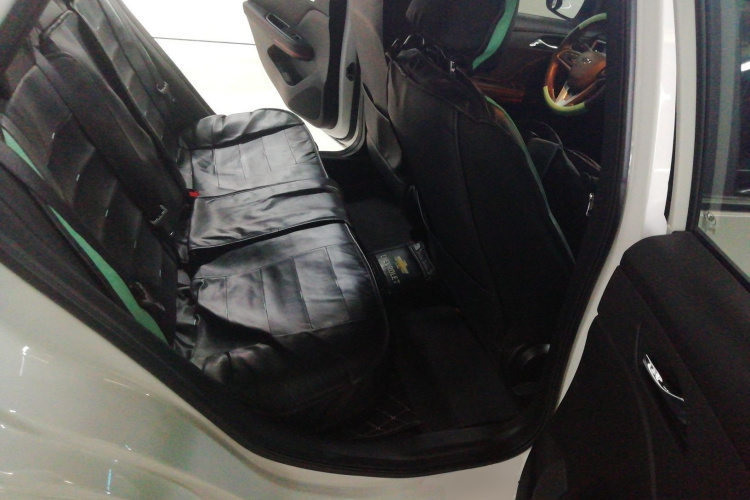 雪佛兰 科鲁泽 2020款 轻混 RS 330T 自动畅快版中控内饰21