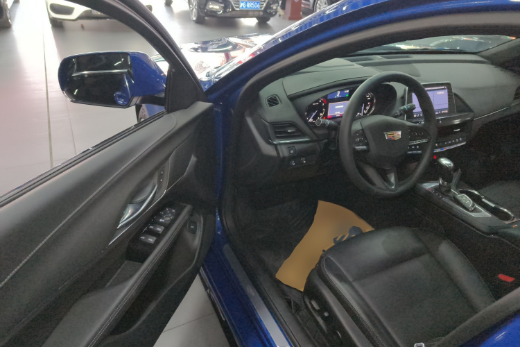 凯迪拉克CT4 2021款 28T 风尚型中控内饰20