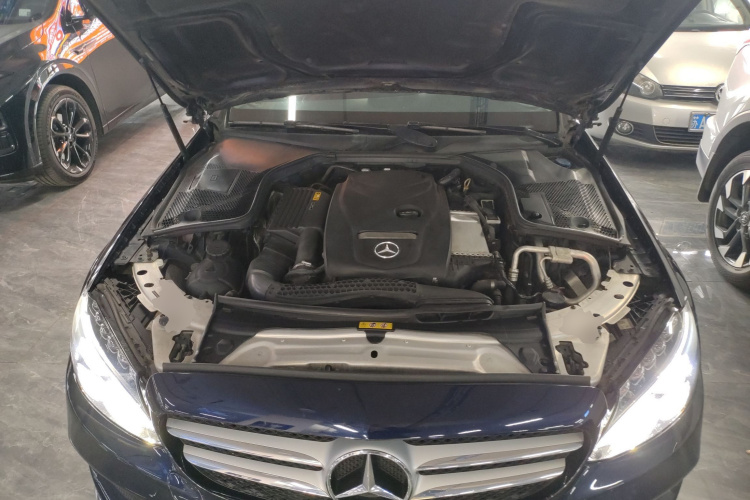 奔驰C级(进口) 2018款 C 200 旅行轿车局部细节24