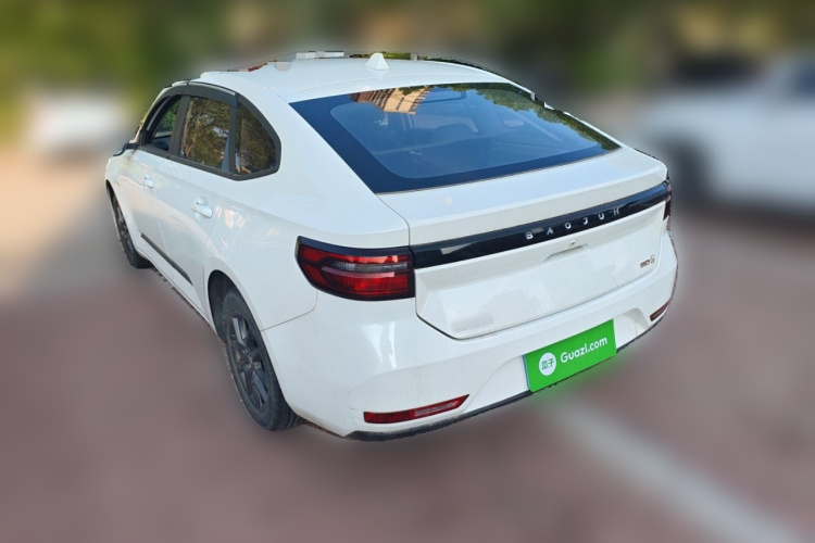 宝骏RC-5 2020款 1.5L 手动智耀精英型车身外观6003